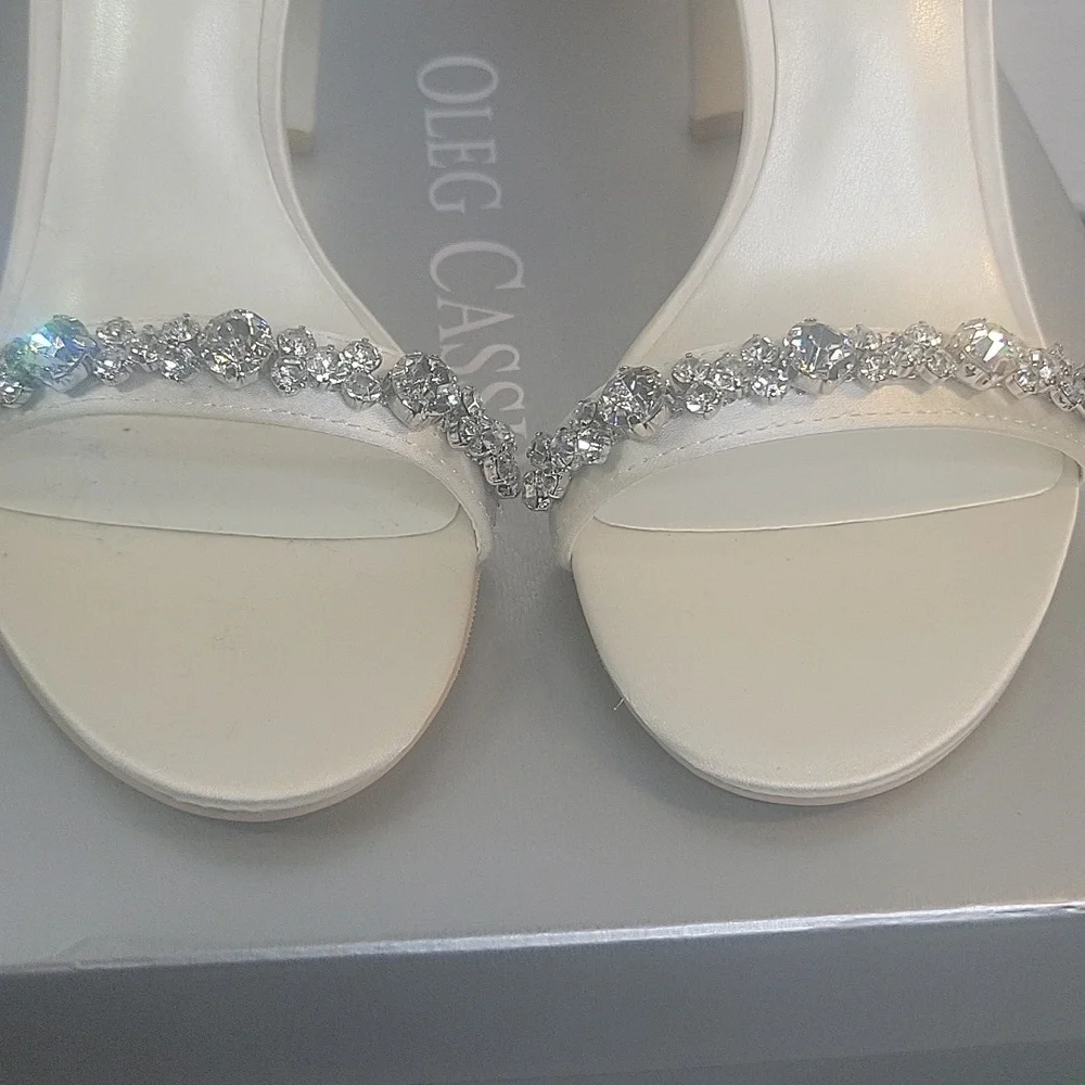 g Cassini Melania Ivory Bridal Heel Rhinestone Bow‎ Size 6 NWT